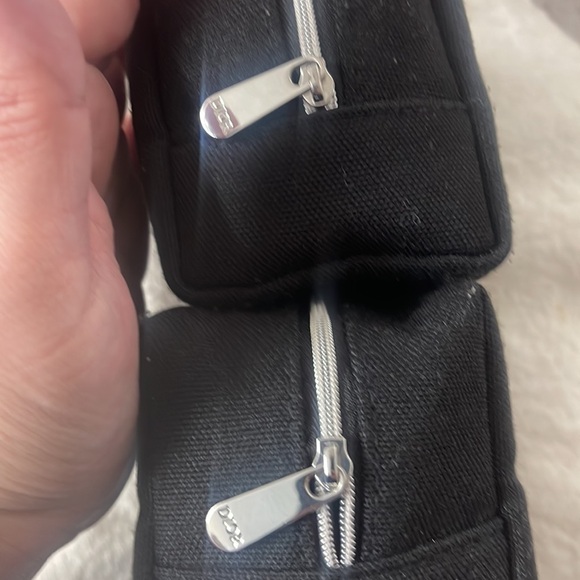 Two Christian Dior pouches - Picture 2 of 3